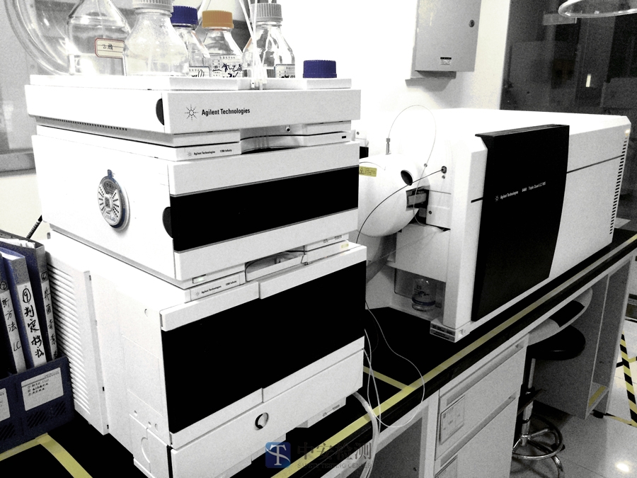 8-LC-MS-MS-液質(zhì)聯(lián)用儀大.jpg